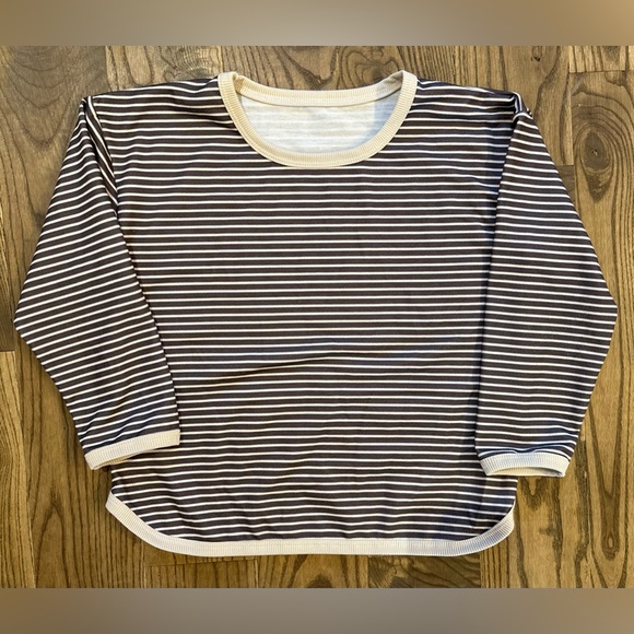 Two striped long-sleeved shirts - Picture 5 of 8